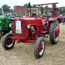 IHC D 320 steht im August 2012 am Baiersr�der Hof