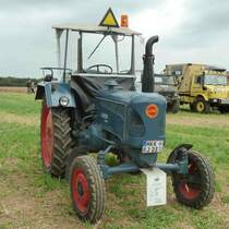 Lanz 2416 steht zur Oldtimerausstellung im August 2012 am Baiersr�der Hof