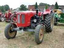 Schl�ter besucht die Oldtimerausstellung am Baiersr�der Hof, August 2012 

