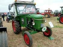 Deutz steht im August 2012 zur Ausstellung am Baiersr�der Hof