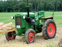 11er Deutz muss zur Freude der Besucher am Baiersr�der Hof arbeiten, August 2012