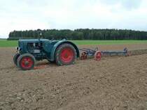 Hanomag R 40 wartet am Baiersr�der Hof auf seinen n�chsten Arbeitseinsatz, August 2012