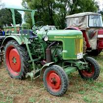 Fendt Dieselross steht im August 2012 bei der Oldtimerausstellung am Baiersrder Hof