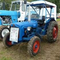 Ford Dexta, gesehen am Baiersrder Hof im August 2012 