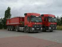 Zwei Mercedes Kipper,am 05.September 2012,auf einem Parkplatz in Bergen/Rgen.