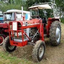 MF 168 steht im August 2012 zur Oldtimerausstellung am Baiersrder Hof