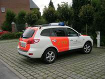 Einsatzfahrzeug (NEF) des Leitenden Notarzt aus dem Kreis Viersen

Technische Daten:

Hyundai Santa Fe
Ausbau durch die Firma WAS

Das NEF ist in Nettetal am 23.8.11 aufgenommen worden