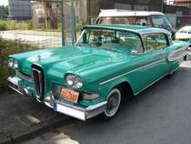 Edsel Citation Hardtop Sedan des Jahrganges 1958. Im 1958´er Jahrgang war die Citation Baureihe das Spitzenmodell. Motorisiert war der Wagen mit einem 5.913 cm groen V8-motor, der 303 PS leistet. Die Modelle des Jahrganges 1958 wurden ausschlielich im Werk Louisville/Kentucky produziert. Oldtimertreffen Kokerei Zollverein am 02.09.2012.