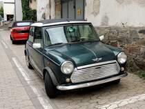 MINI in einer engen Gasse in St.Goarshausen; 120829