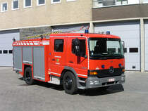 Tanklschfahrzeug Mercedes-Benz Atego 1325F Aufbau Vanassche der Feuerwehr Veurne, Aufnahme am 09.09.2006