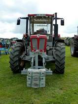 wie ein Klotz am Bein - Schlüter Frontgewichte. Gesehen beim Schlütertreffen am Kirchheimer See im September 2012