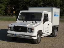 EcoCarrier ES am 08.09.2012 in Aachen. Der EcoCarrier der erste in Deutschland in Serie gefertigte Elektro-Kleinlaster. Mit einer Nutzlast von 370 kg kann dieser mit Drehstrom angetriebener Fahrzeug CO2 frei ca. 100 km weit mit einer Blei-Gel-Batterie Ladung fahren. Die Beschleunigung von 0 auf 50 km/h betrgt 8,5 Sekunden, Hchstgeschwindigkeit 80km/h. Dieses Fahrzeug ist fr das Institut fr Stromrichtertechnik und Elektrische Antriebe der Rwth Aachen unterwegs und hat auf seinem Aufbau Platz fr zwei Paletten. 