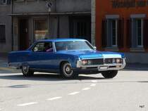 Old Car Festival Aarburg - Blauer Buick unterwegs in Aarburg am 08.09.2012