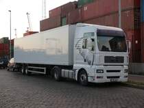 Sattelzug mit MAN TGA, Aufnahme am 04.07.2010 in Antwerpen