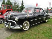 Limousine Pontiac Silver 8 Streack, Baujahr 1951 aus dem Landkreis Herzogtum Lauenburg (RZ) beim 11. Oldtimertreffen Hagenow [26.08.2012]
