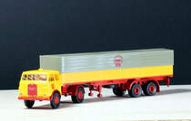 MAN 10.212 FS	Sattelzug Pritsche mit Plane	Shell	signal gelb

LKW von BREKINA 

Aufnahme vom 9. August 2012
