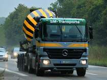 Actros Betonsattelzug am 11.09.2012 auf der A4 kurz vor der Niederlndischen Grenze. 