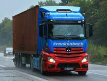 Neuer Actros mit Containersattel am 11.09.2012 auf der A4 kurz vor der Niederlndischen Grenze. 