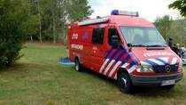Ein Gertewagen Taucherfahrzeug Wasserrettung GW - Taucher der Freiwillige Feuerwehr Zeulenroda. Foto Strandbad Zeulenroda 01.09.2012