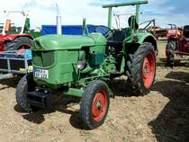 Deutz 3005 ist im August 2012 am Baiersrder Hof ausgestellt