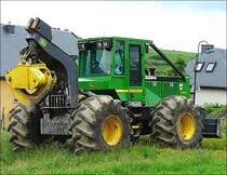 John Deere Holzschlepper fotografiert am 14.06.08.