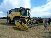 NewHolland Mhdrescher prsentiert moderne Erntetechnik auf dem Baiersrder Hof, August 2012
