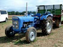 Ford Dexta, ausgestellt im August 2012 am Baiersrder Hof