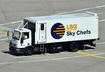 Iveco Vorfeldfahrzeug der  LSG  am Flughafen Kln-Bonn - 12.08.2012