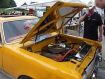 Kuck mal, der hat ja'n Motor! Boah, ey! 
US-Car-Show Grefrath 2011-08-21 