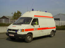 Rettungswagen Volkswagen Transporter der Feuerwehr Ath, Aufnahme am 21.04.2007