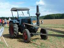 Lanz vom Sgewerk LOTZ wartet auf seinen nchsten Auftritt beim Oldtimertreffen am Baiersrder Hof, August 2012