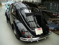 Heckansicht eines 1956´er Ovali-Kfers in Exportausfhrung. Der 1.192 cm 4-Zylinderboxermotor leistet hier noch 30 PS. Classic Remise Dsseldorf am 15.09.2012.