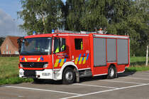 Tanklschfahrzeug Mercedes-Benz Atego 1329 F Vanassche der Feuerwehr Brecht, Aufnahme am 27.08.2011
