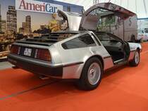 DeLorean DMC im Showzelt der US-Car-Show Grefrath, 2011-08-21 