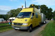 MB Sprinter als Begleitfahrzeug bei der Traktorenausfahrt anl. Schltertreffen am Kirchheimer See, September 2012 