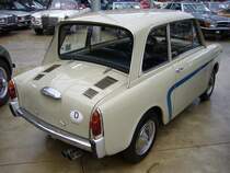 Autobianchi Bianchina Limousine. 1962 - 1969. Die Bianchina war bereits 1957 als Coupe auf den Markt gekommen. Die Motorisierung war kongruent mit dem Fiat 500. Insbesondere die Damenwelt hatte gefallen an diesem schicken Kleinwagen mit Pontonkarosserie. Bis zu seinem Import nach Deutschland war der Wagen in der westsizilianischen Provinz Trapani zugelassen. Classic Remise Dsseldorf am 15.09.2012.