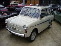 Frontansicht einer Autobianchi Bianchina Limousine. 1962 - 1969. Classic Remise Dsseldorf am 15.09.2012.