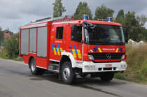 Tanklschfahrzeug Mercedes-Benz Atego 1329 AF 4x4 Aufbau Vanassche der Feuerwehr Sint-Niklaas, Aufnahme am 15.09.2012
