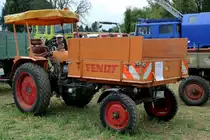 Fendt GT in Kommunallackierung und erh�hten Ladebordw�nden stand zum Verkauf am Baiersr�der Hof, August 2012