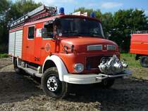 Mercedes Benz 1113 LF der Essener Feuerwehr. Vielleicht knnen Feuerwehrfreaks mehr zu diesem Fahrzeug sagen. Aufgenommen am 16.09.2012 beim Traktor Pulling der Mlheimer Landjugend.