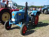 Lanz D 2016. 1955 - 1960. Der 1-zylinderzweitaktdieselmotor leistet 20 PS aus 2.256 cm� Hubraum. Angeblich war bei diesem Modell die Spurweite verstellbar. Traktor Pulling der M�lheimer Landjugend am 16.09.2012.