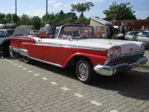 Cabriolet FORD  Galaxie  Sunliner Convertible, des Jahrganges 1959, aus dem Landkreis Ostholstein (OH), gesehen beim Oldtimer-Event des T�V Nord, Hamburg [16.09.2012]
