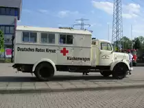 Oldtimer Kastenwagen des  DRK , gesehen beim Oldtimer-Event des T�V Nord, Hamburg [16.09.2012]