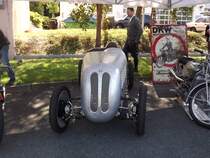 Fahrgestell und Antrieb stammen von DKW, die Karosserie stammt von den Gebrüdern Ihle.