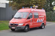 Vorausgertewagen Mercedes-Benz Sprinter 413CDI Inneneinrichtung Vanassche der Feuerwehr Stekene, Aufnahme am 17.09.2011