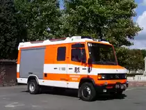 Vorausl�schfahrzeug Mercedes-Benz Vario 814D Aufbau Rosenbauer der Feuerwehr Ieper, Aufnahme am 30.09.2006 