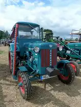 Hanomag R27 steht im August 2012 am Baiersr�der Hof