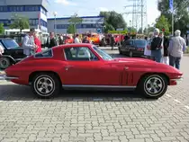 Roadester Corvette Sting Ray aus dem Landkreis Stormarn (OD) gesehen beim Oldtimer-Event des T�V Nord, Hamburg [16.09.2012]
 
