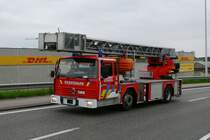 Drehleiter Renault G 280 Aufbau Metz der BF Antwerpen, Reservefahrzeug, beim Umzug in die neue Hauptfeuerwache, Aufnahme am 06.05.2009