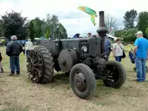 Faszination Lanz (hier mit montierten Klappgreifern) - auch am Baiersr�der Hof im August 2012